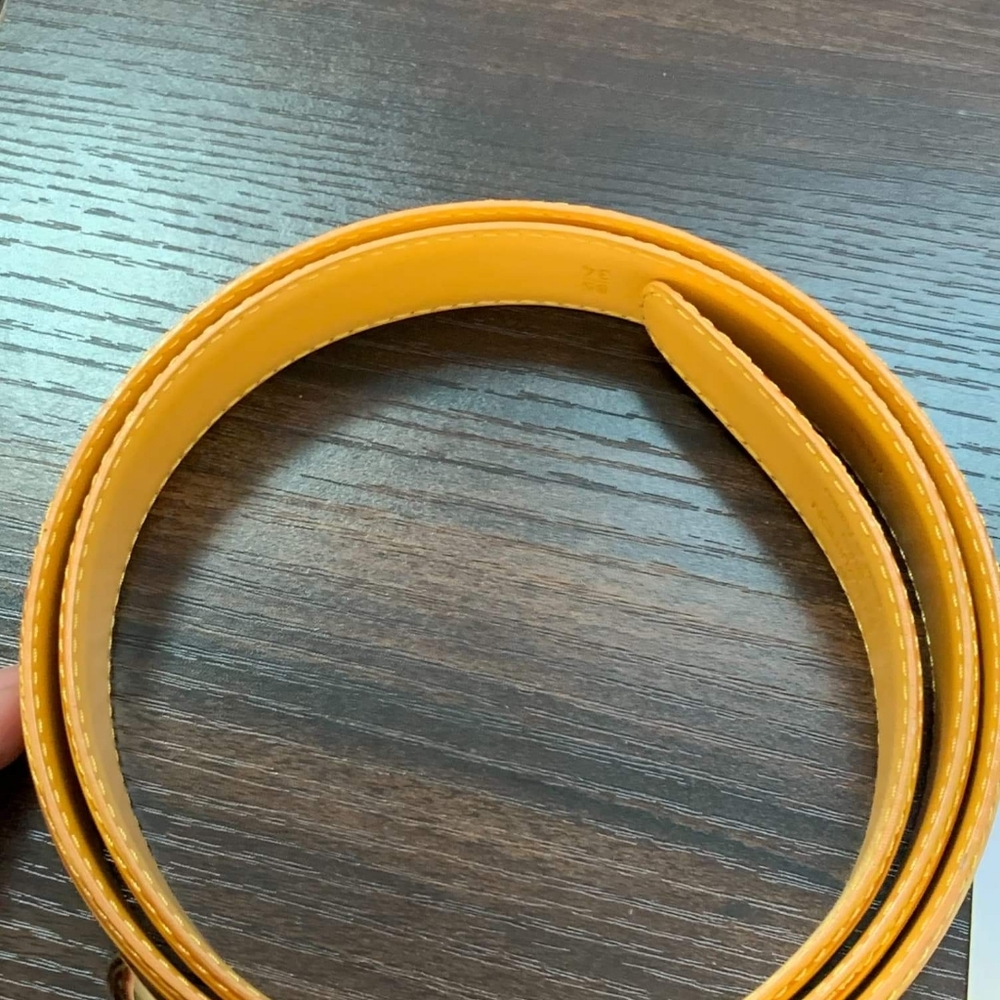 Luis Vuitton Yellow Epi Belt Size 85 or 34 in. Authentic - Picture 3 of 11